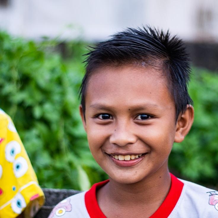 Liam Park, Client Relations Director, discussing corporate gifting strategy with business clients